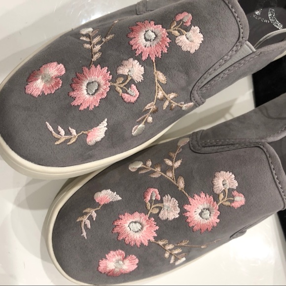 Floral Gray Slip On Shoes - Picture 3 of 5